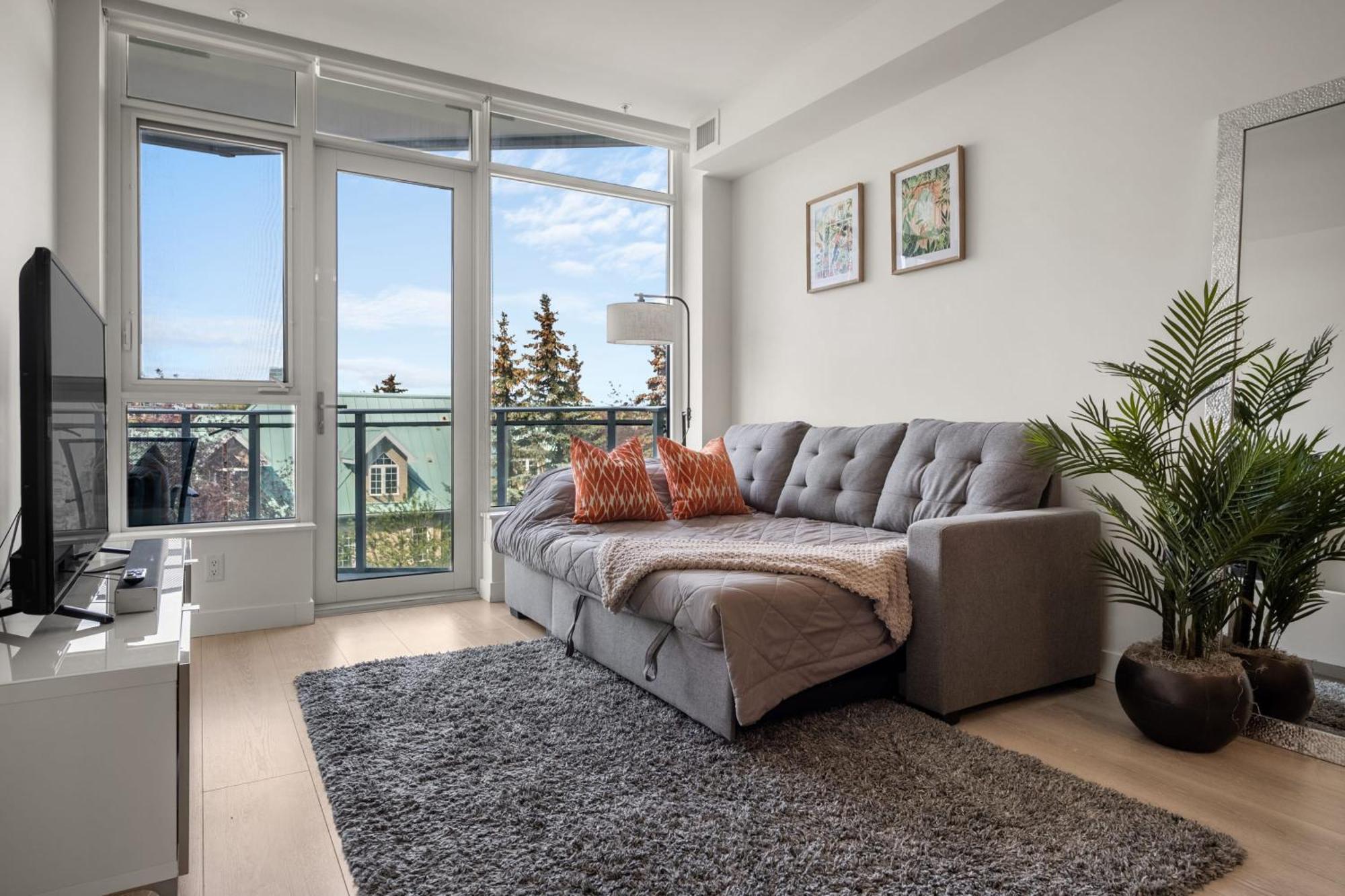 Guest Favorite Riverside Retreat- Walking Trails, Downtown Near Stampede! Free Banff Pass, Wine, Gym, Parking! Calgary Exterior photo